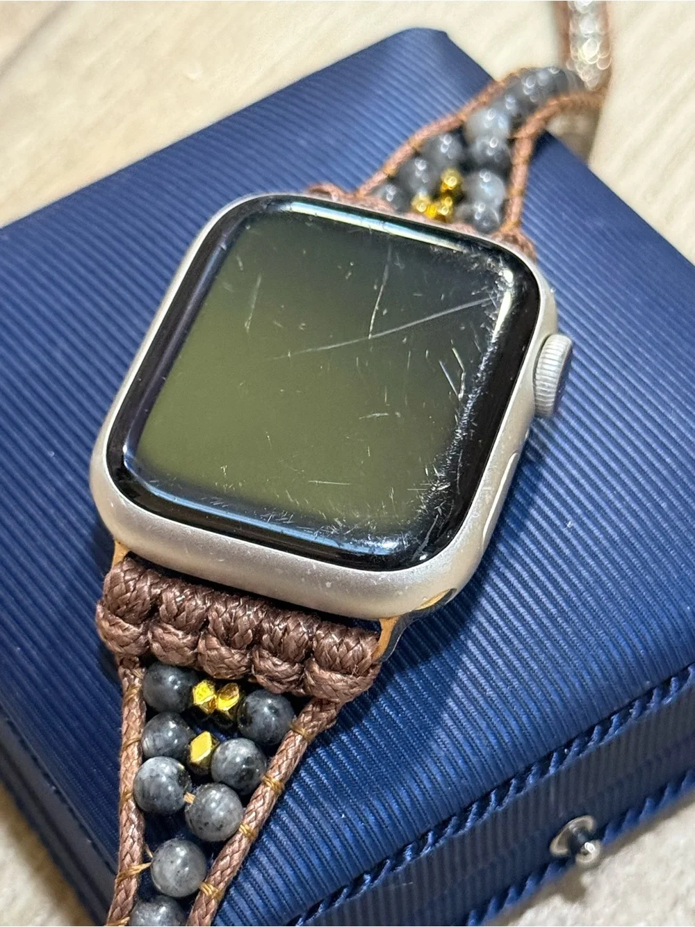 Apple Watch Series 8 41mm GPS + Cellular Starlight Aluminum Apple Watch